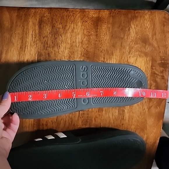 Adidas black slides - Picture 5 of 5